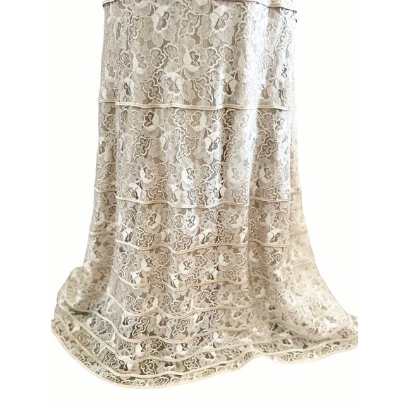 Tadashi Shoji Cream Lace Strapless Sleeveless Formal Gown Size 8 - Picture 3 of 9